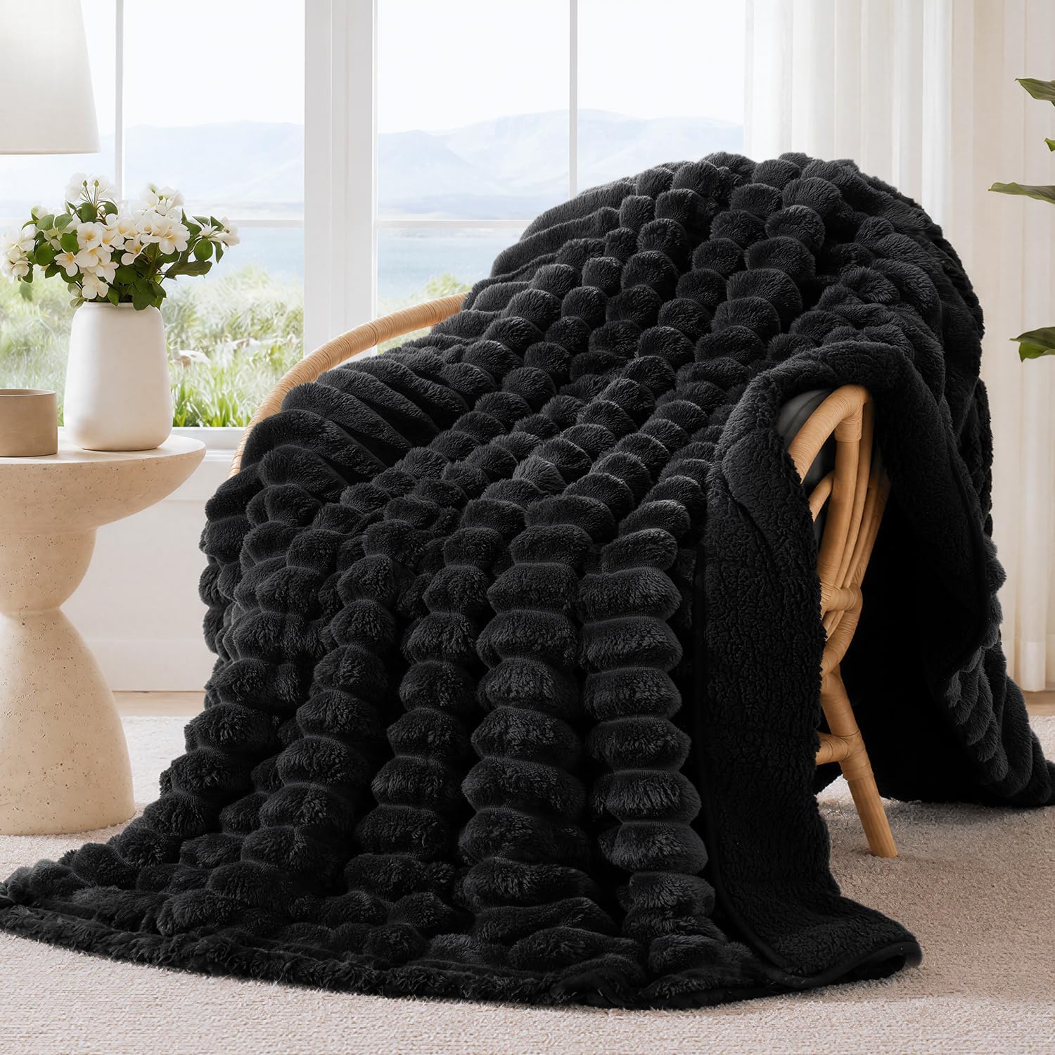 Drewin Weighted Blanket for Adults 60"x80" 15lbs,Soft Throw Blankets Black